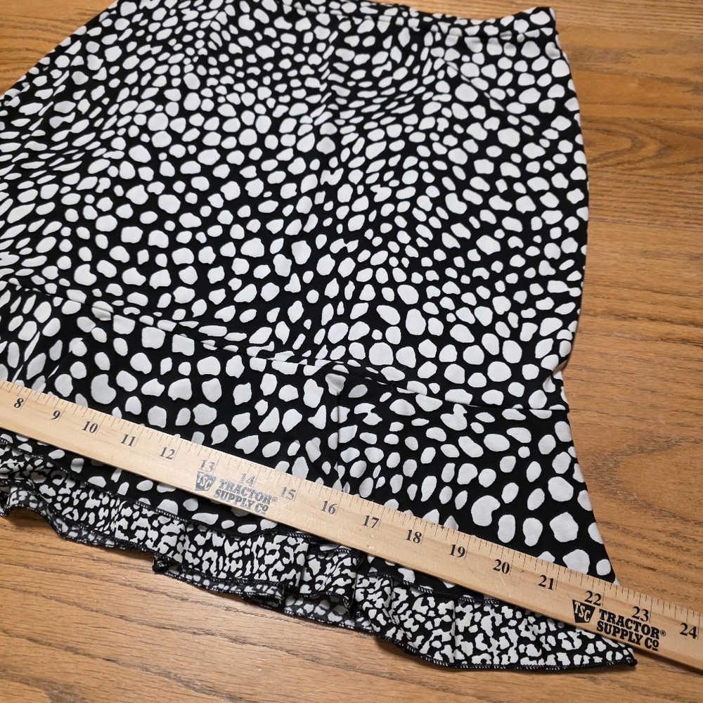 White House Black Market Black With White Polka Dots Skirt Ruffle Hem Women's M - Picture 9 of 11